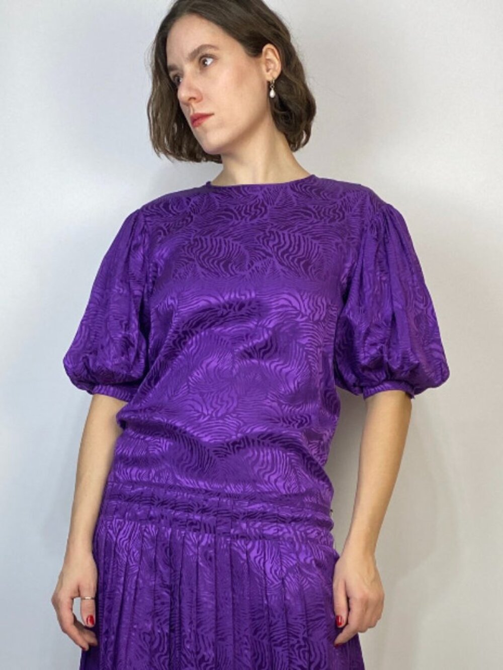 Vintage 1980s Purple PUFF Sleeve SILK ANIMAL Print Dress! Size 6